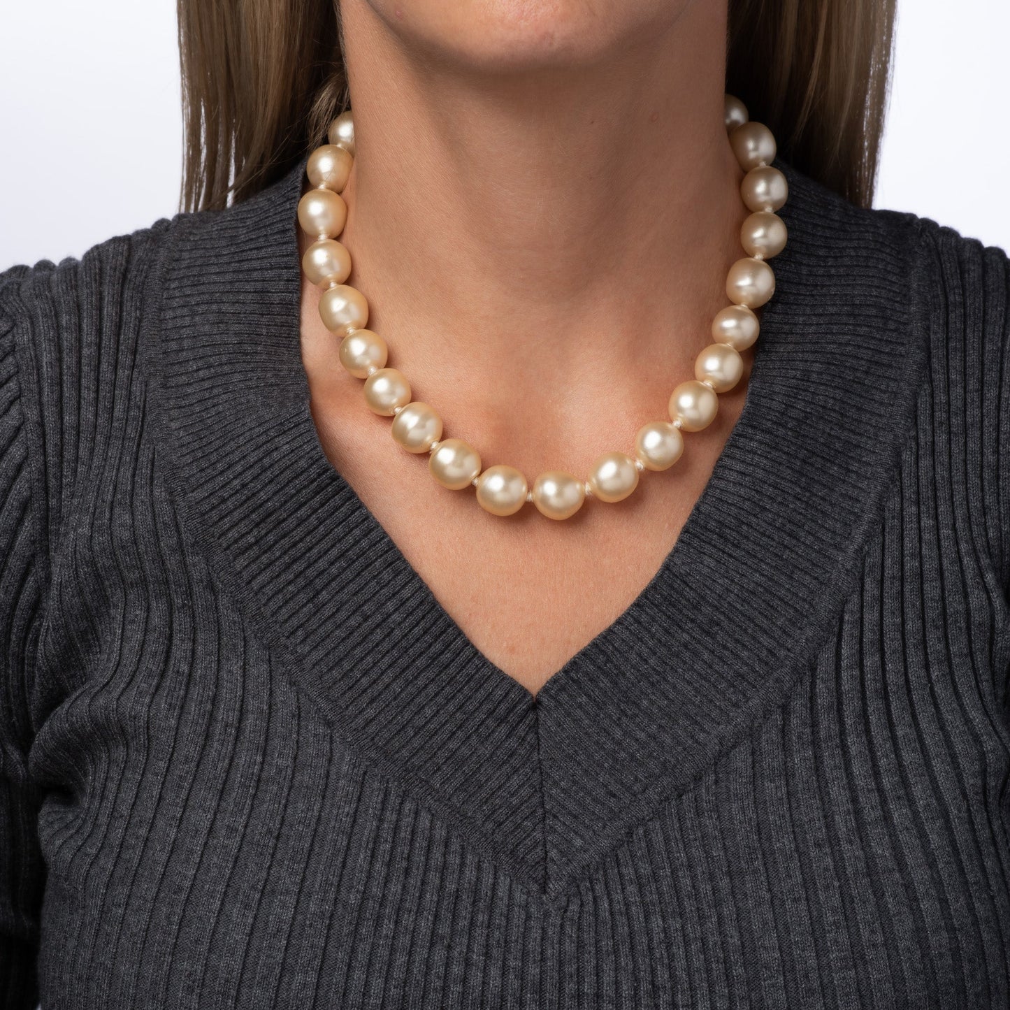 1995 Vintage Chanel Choker Necklace Large 14.5mm Faux Pearls Yellow Gold Tone