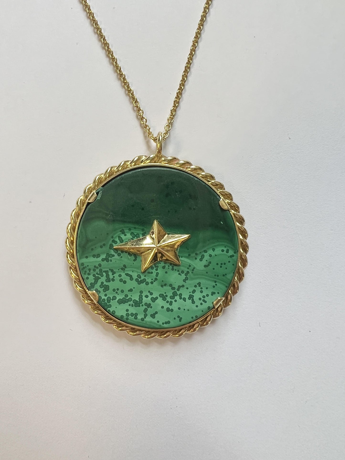 Italian 1970s Malachite Yellow Gold Aquarius Zodiac Sign Pendant